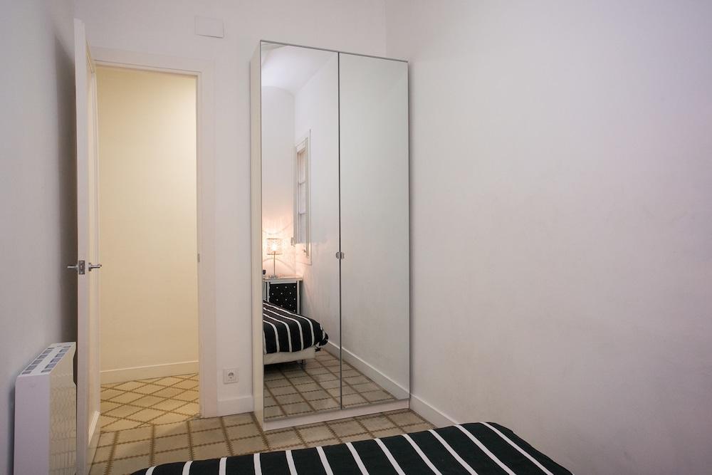 Beautiful Sagrada Familia Apartment 2