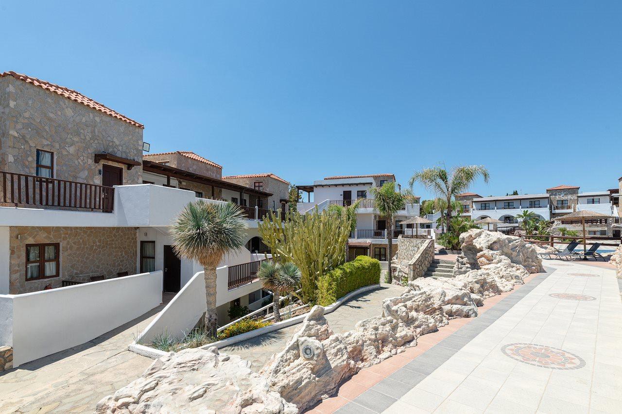 Costa Lindia Beach 2