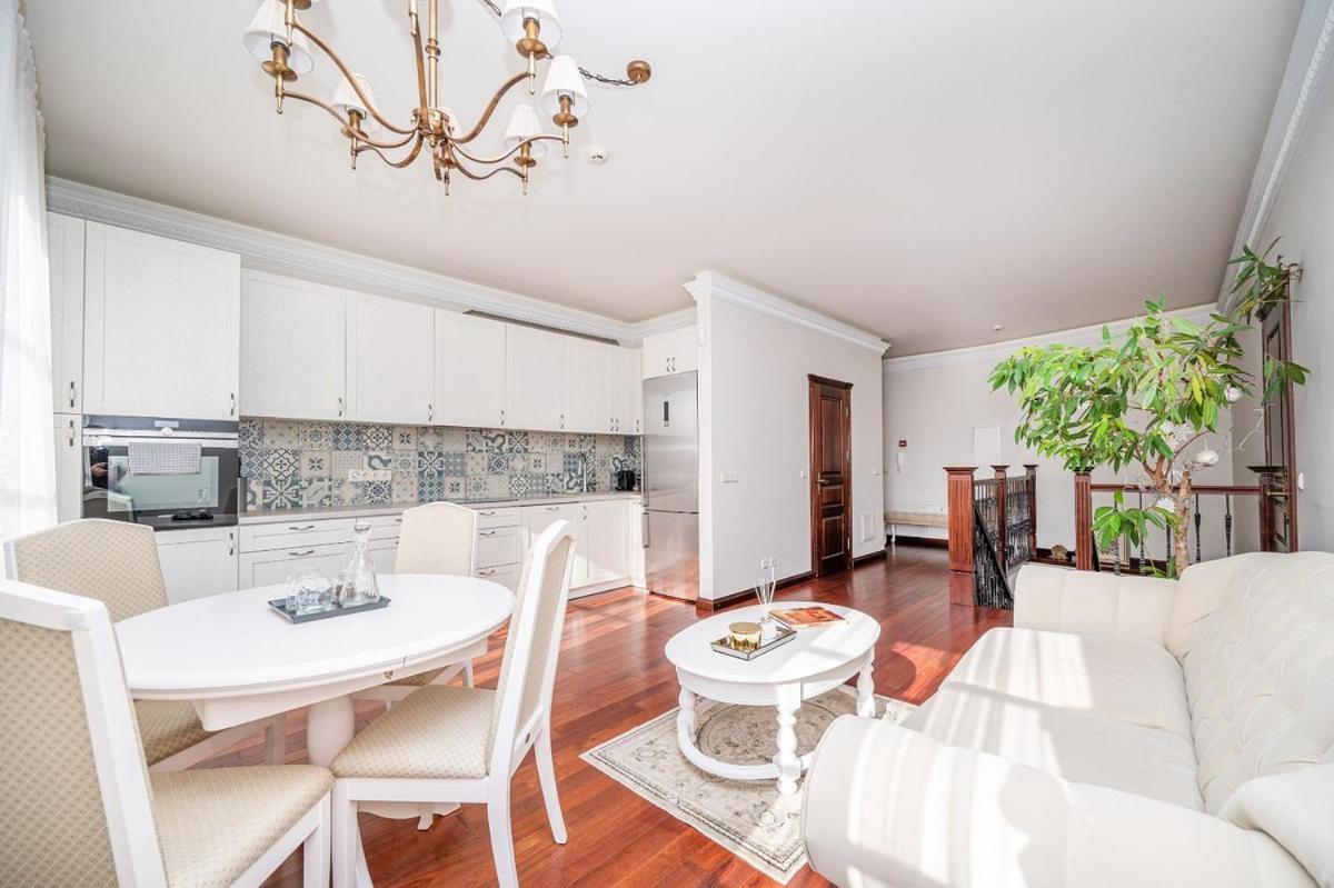 Old Town Gate Residence 2