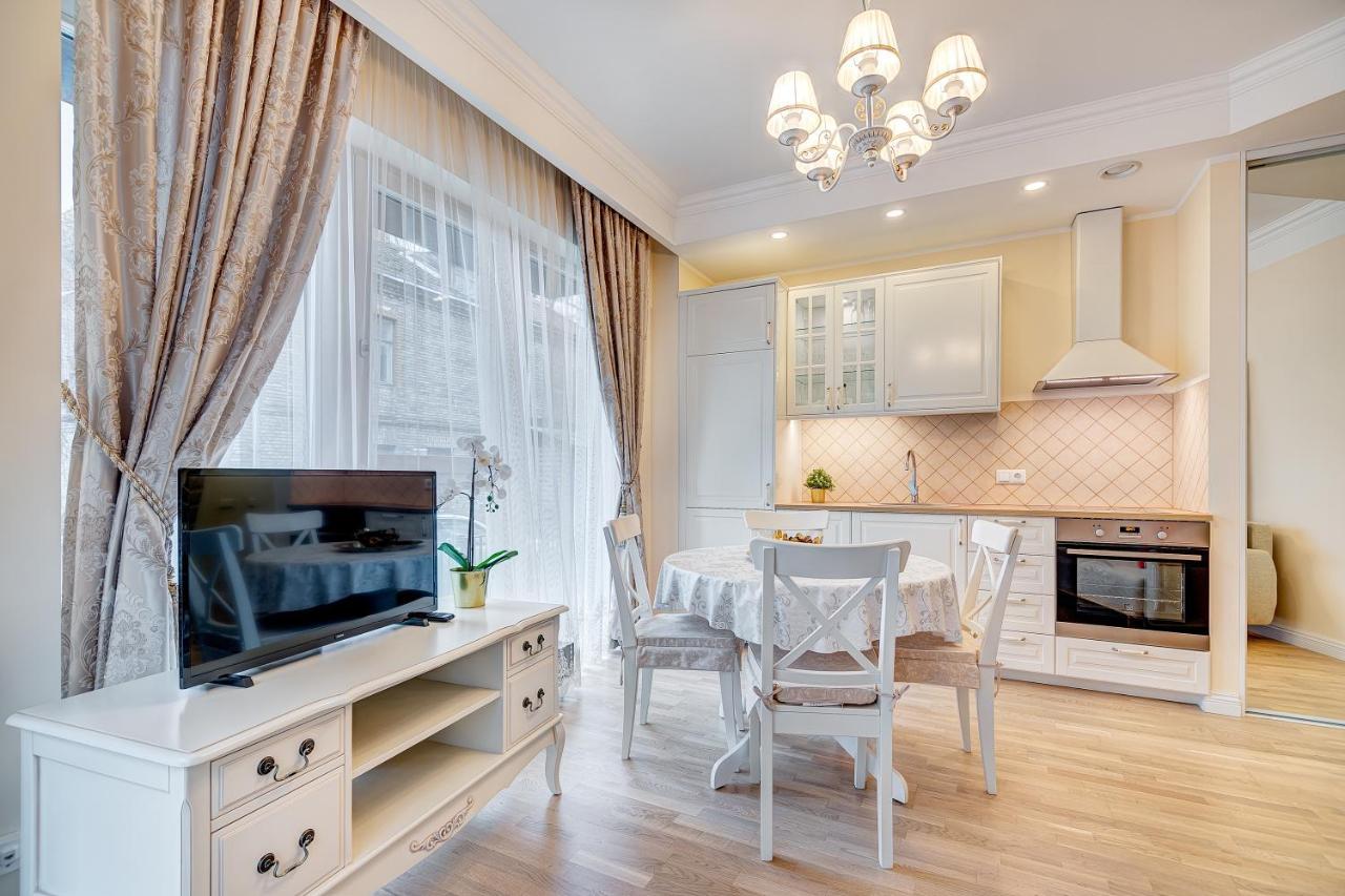 Happy Inn Classical Style, Self Check-In, Parking in the Underground Garage