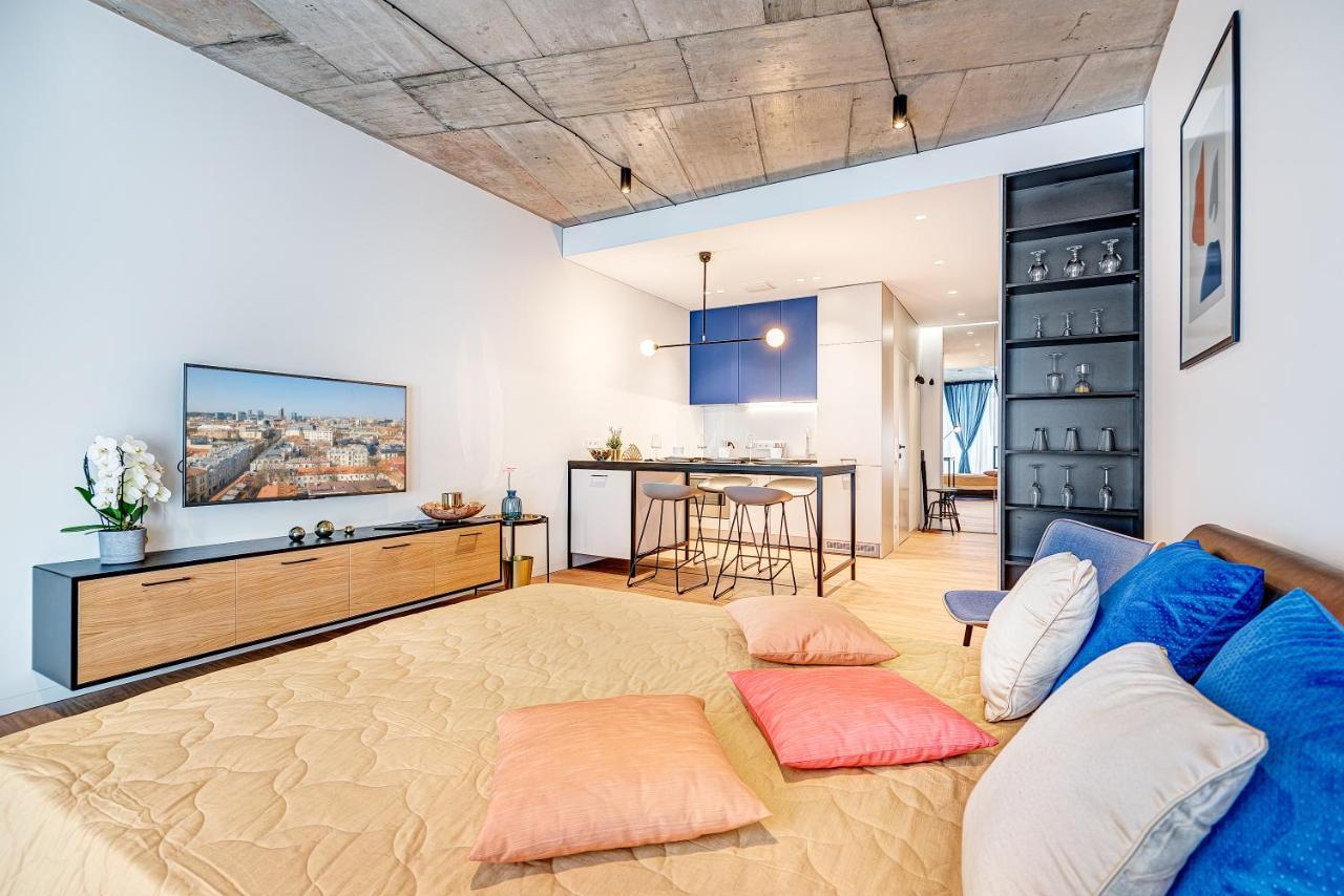 Happy Inn Gold Studio, Self Check-In, Parking in the Underground Garage 2