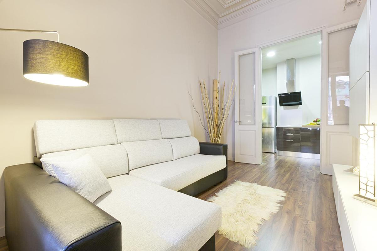 Great Location with Private Terrace 2