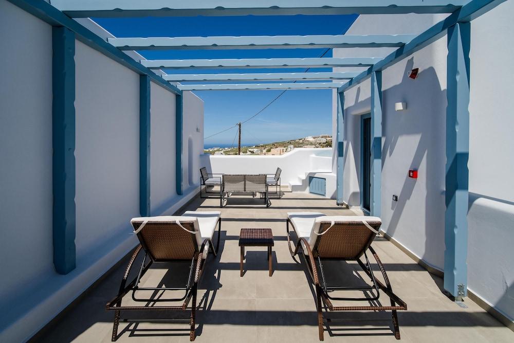 Aegean Blue Luxury Suites 1