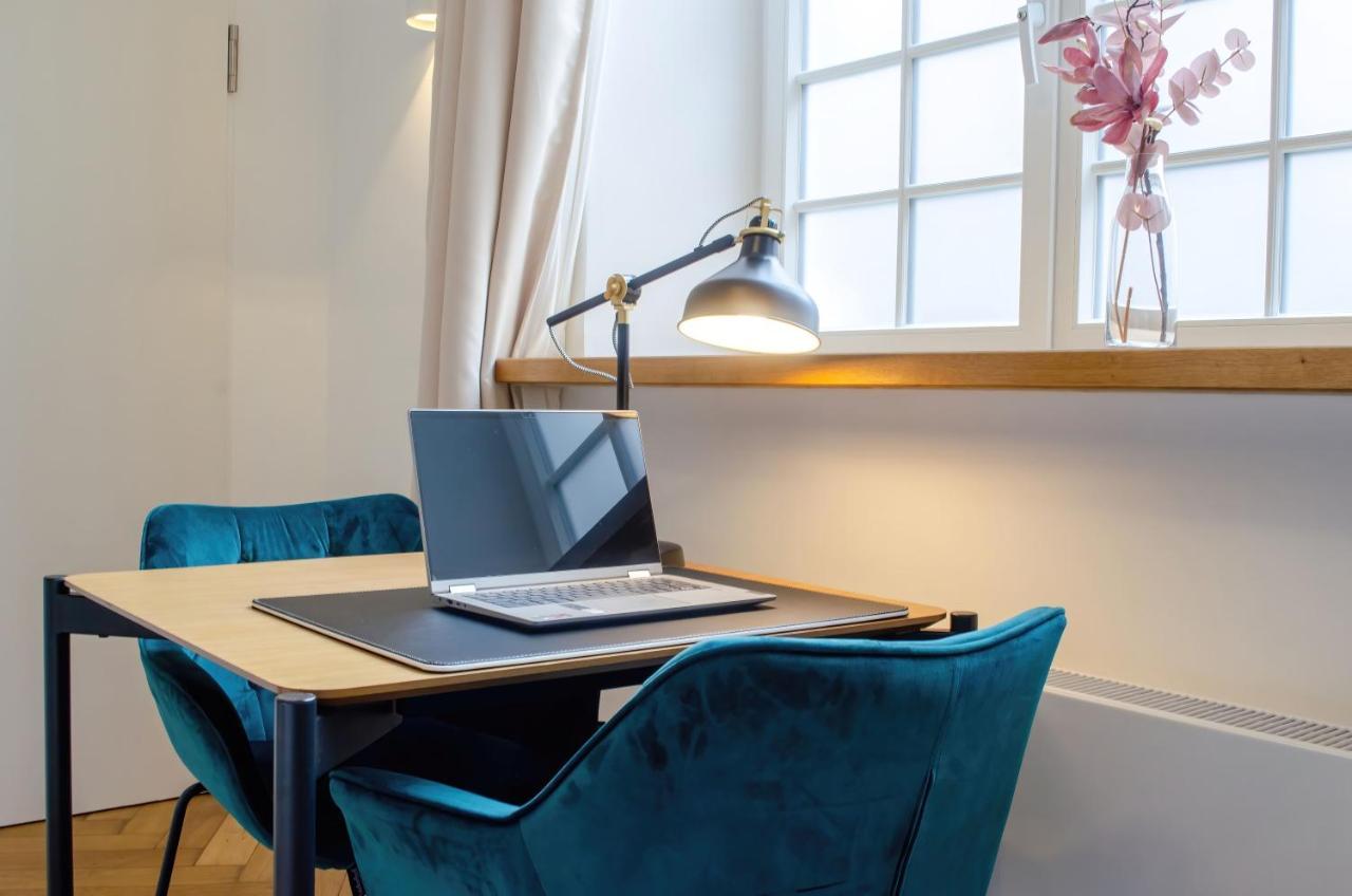 Homely Stay Studio 4 - Chic Self-Check-In Room for Short Stays - 15 Min From Oktoberfest 2