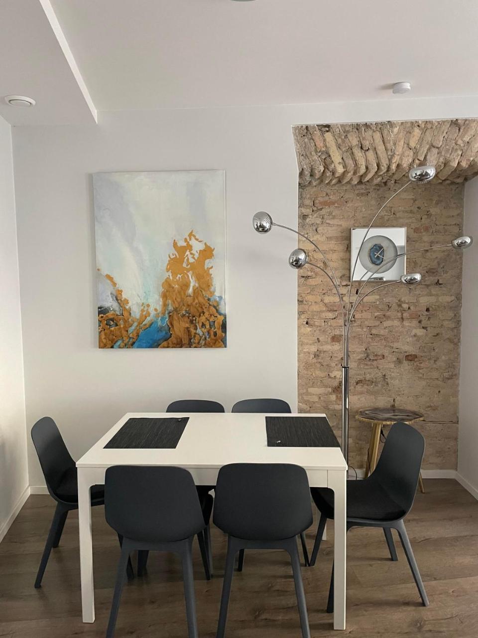 Uzupis Deluxe Retreat in Old Town Vilnius 1