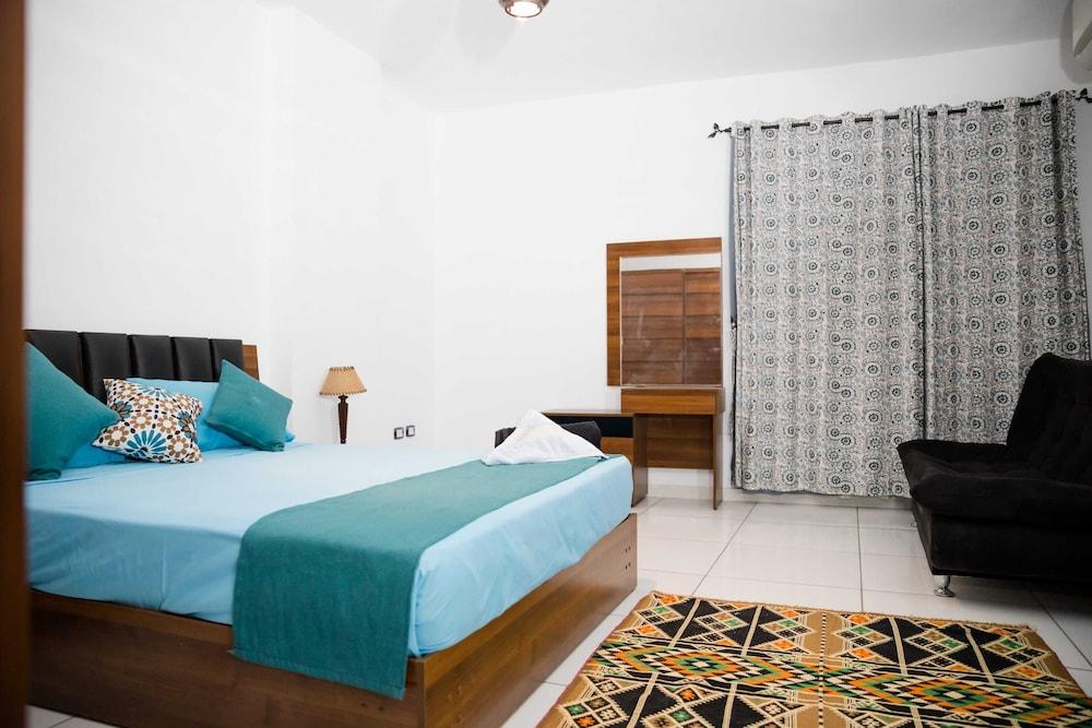 Pyramids Gem Plaza 1