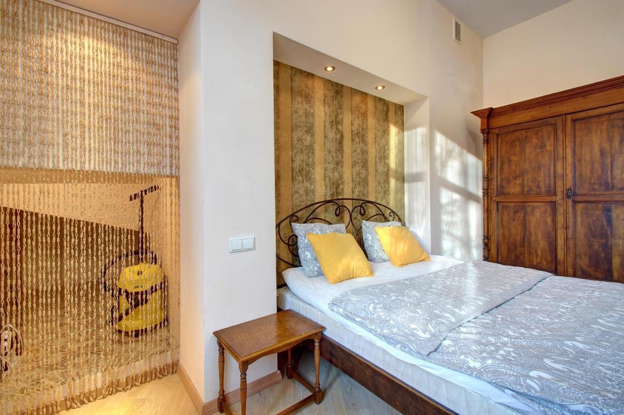 Romantic City Center Apartment in Old Town 2