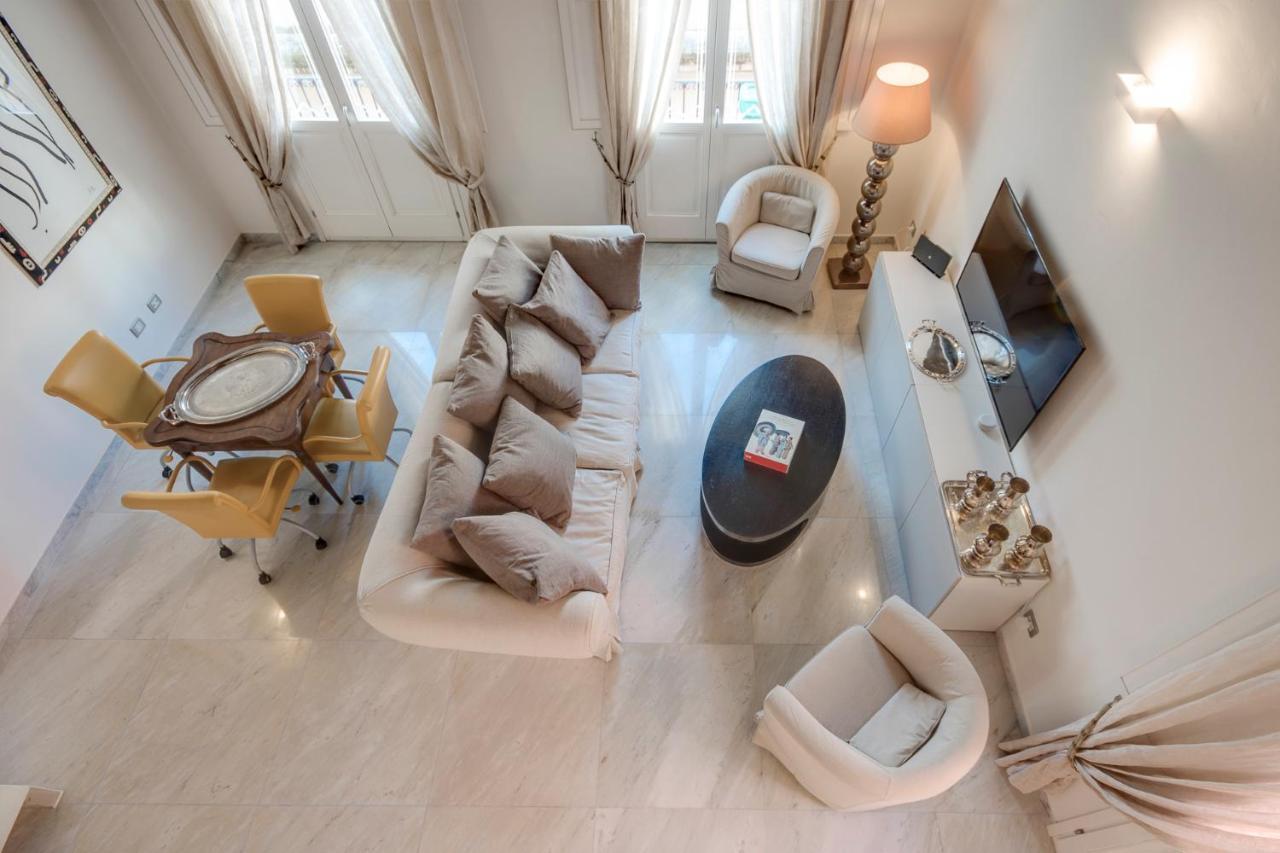 Right House - Characteristic Marina District 2