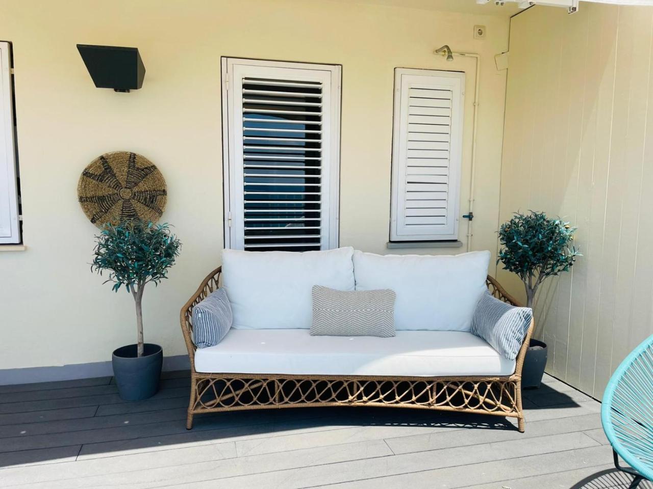 Atico Con Fantasticas Vistas Al Mar Y la Iglesia 1