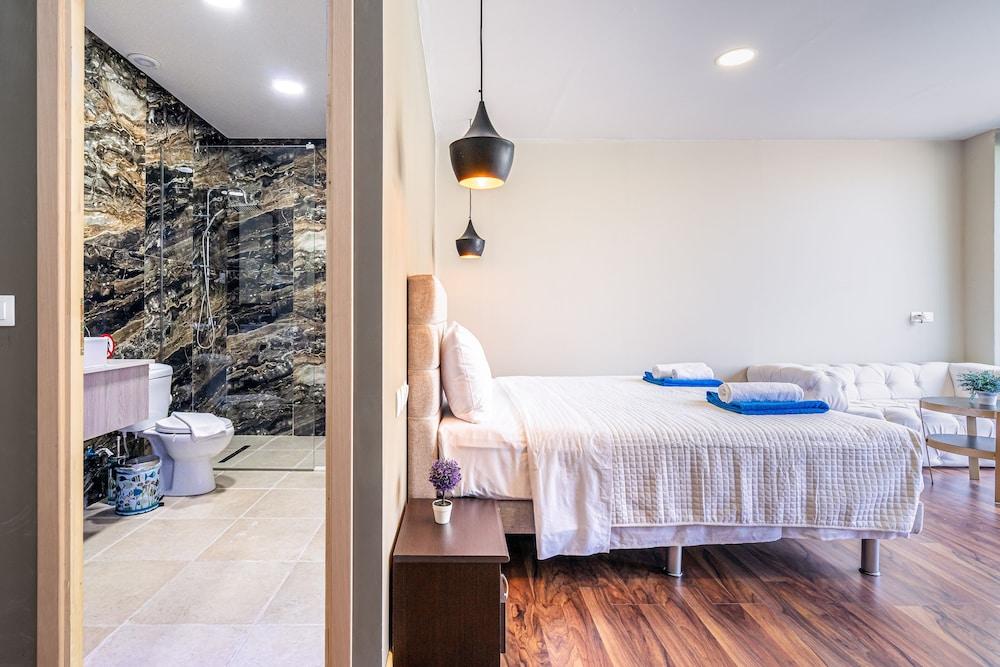 Bamboo Suites (Adults only) 2