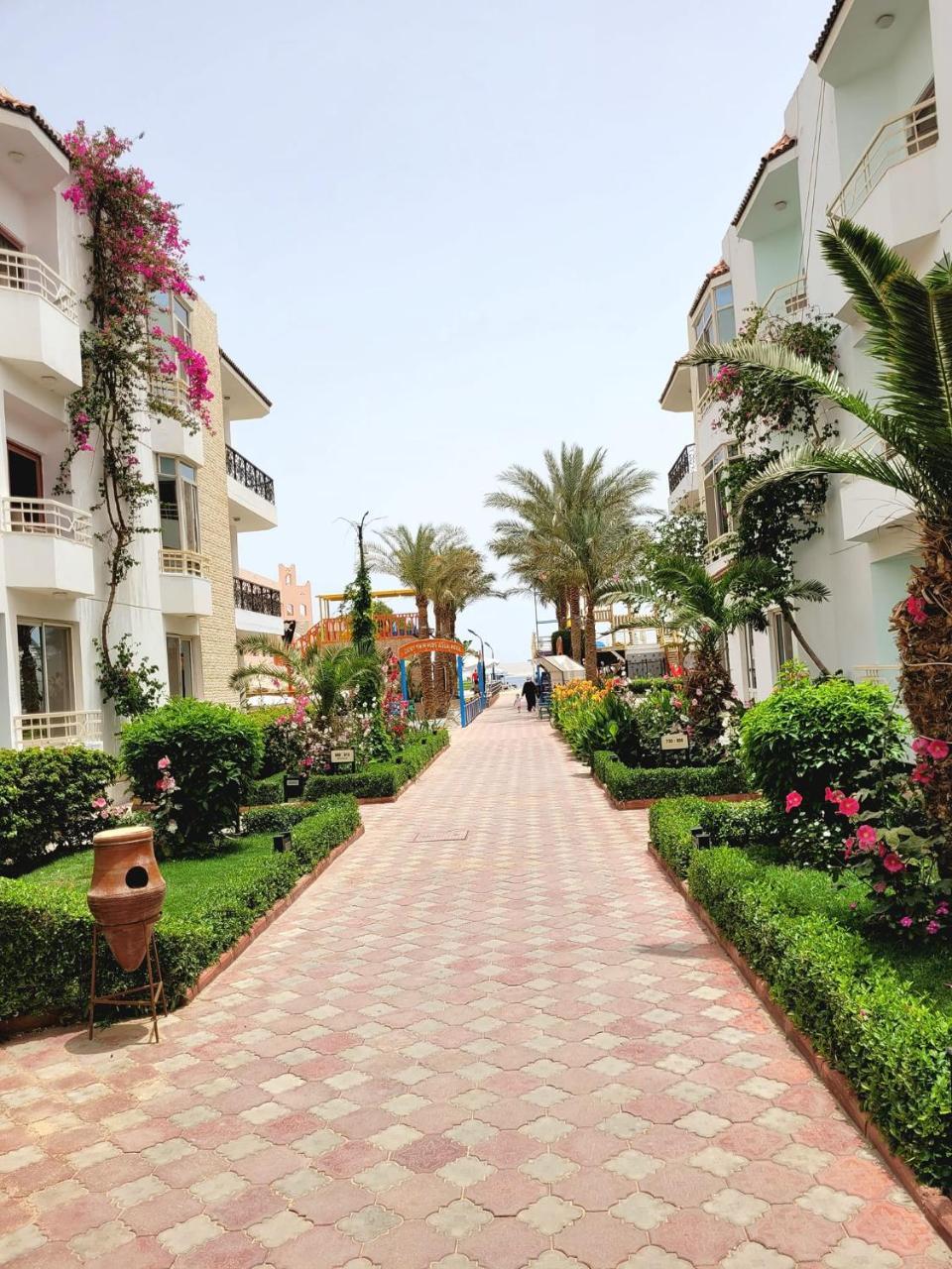 Minamark Beach Resort 1