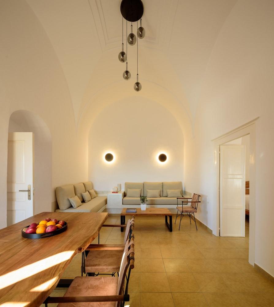 Diva Santorini Luxury Villa 2