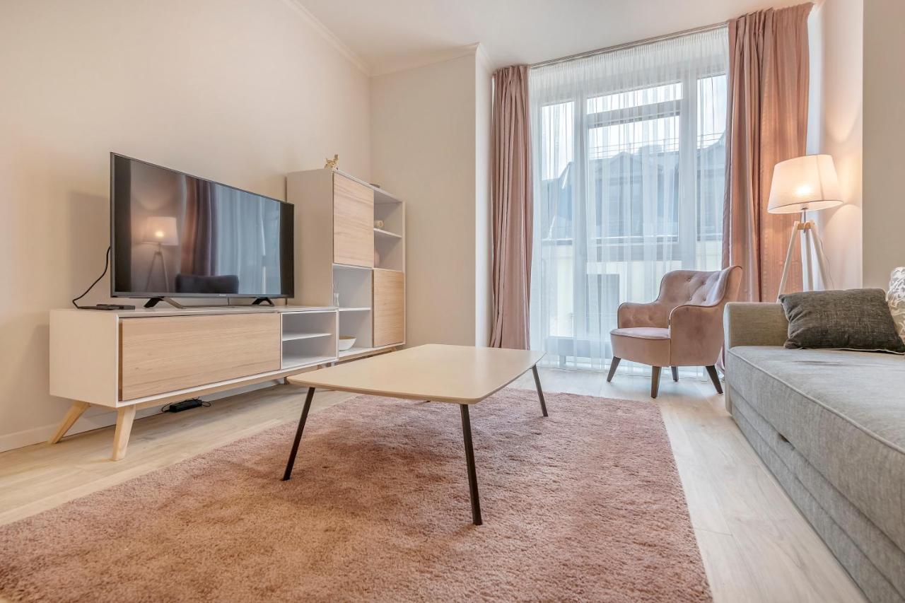 Happy Inn Rich Studio, Self Check-In-24x7,Parking-In-The-Underground-Garage 2