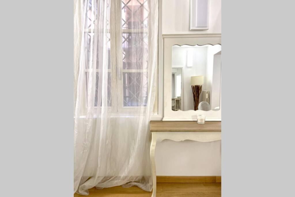 Boutique Apartment in Milano Center: Duomo Scala 2