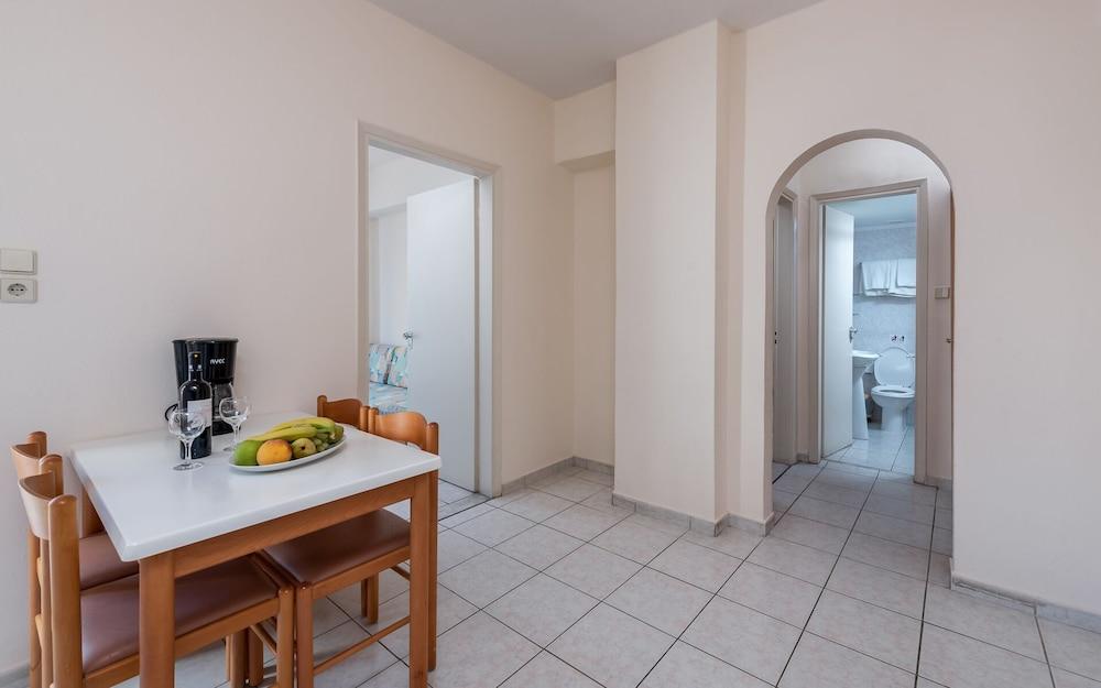 Poseidonia Hotel - Apartments 2