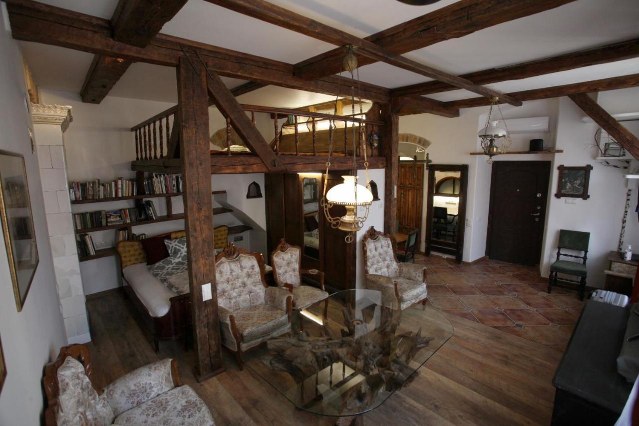 Medieval Super Studio 1