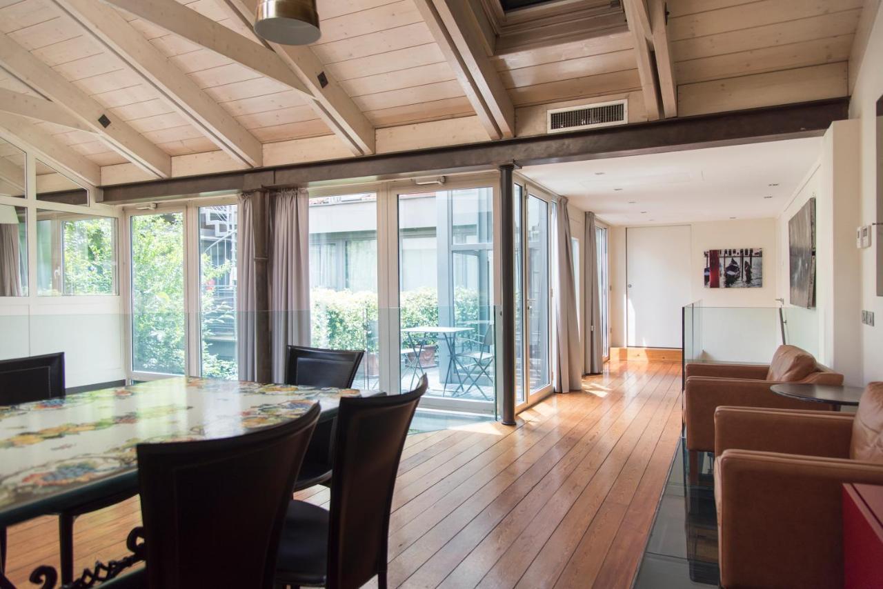 Youhosty - Luxury Town House 1