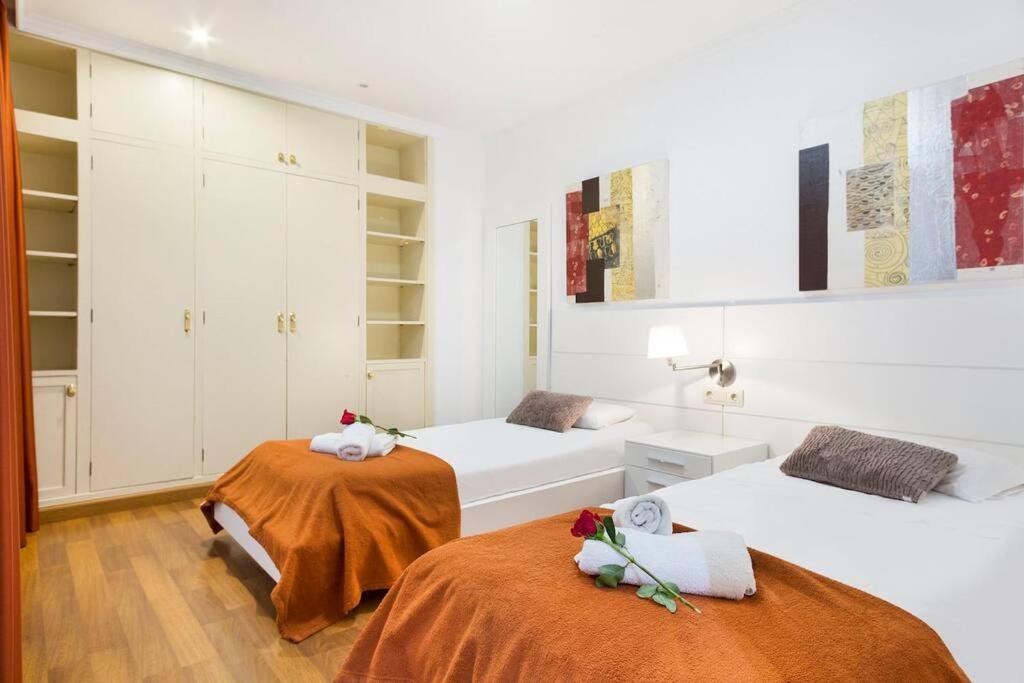 The Collection Barcelona - Central And Elegant 4 Bedroom by Placa Catalunya 1