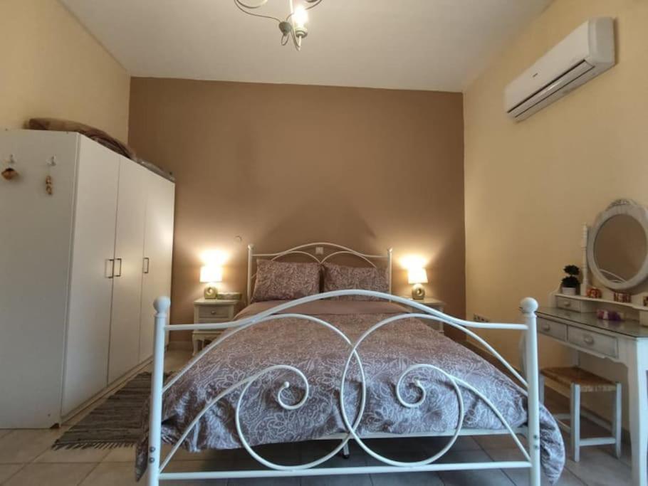 Park House -Beside the Medieval Town of Rhodes-Free Parking 2