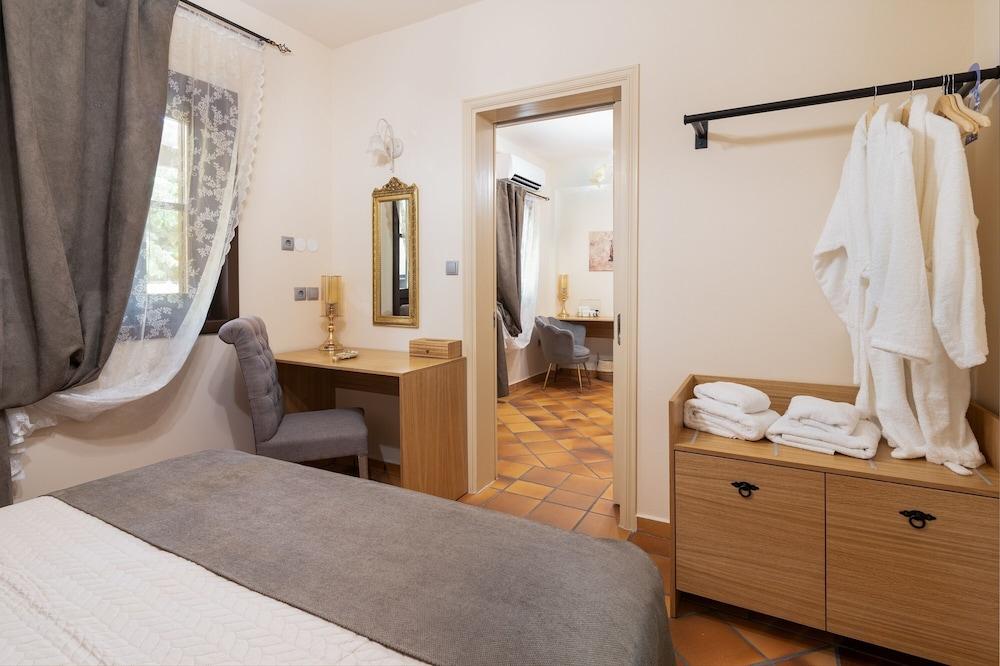 April Medieval Hotel (Adults only)