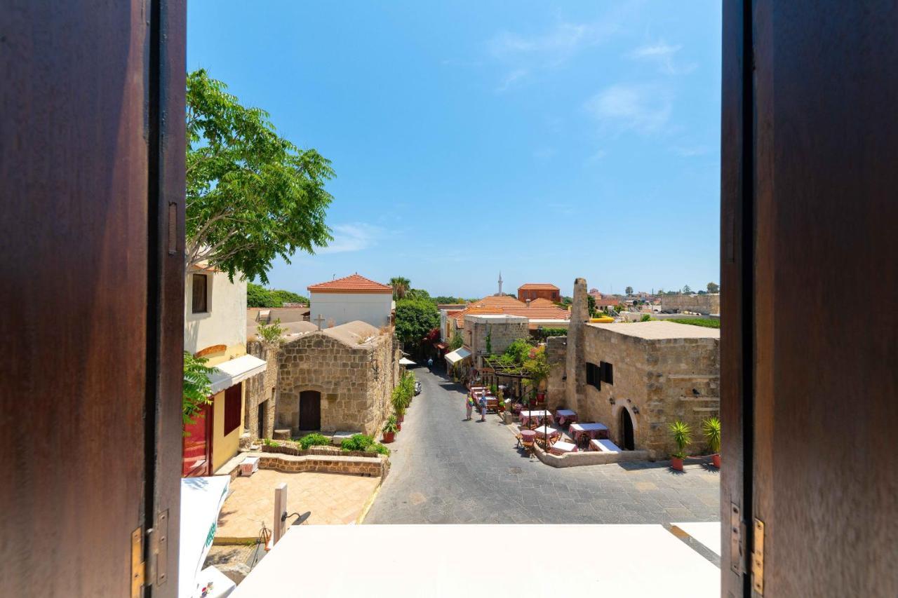 Cleomenes Old Town Studios 1