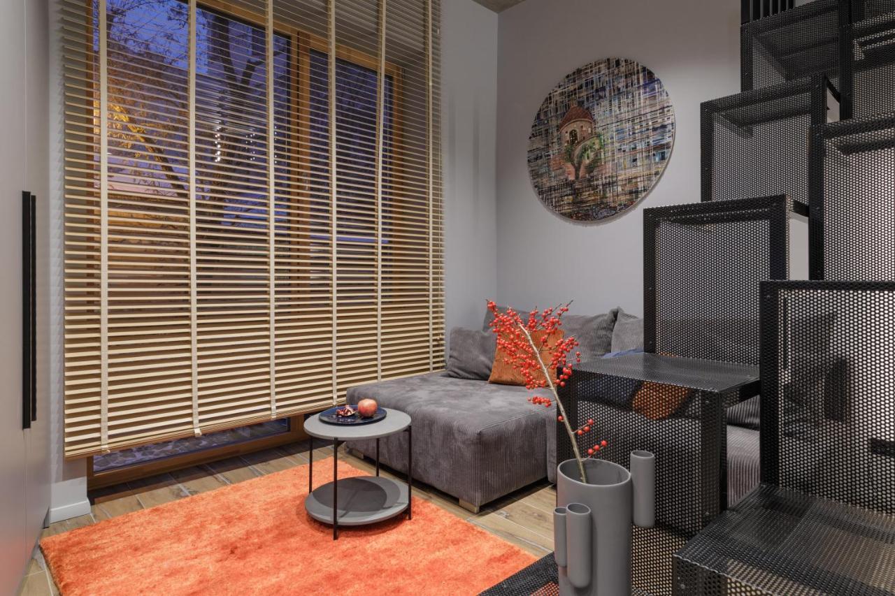 Ivis House Modern Apartment in Vilnius Old Town with Balcony 1