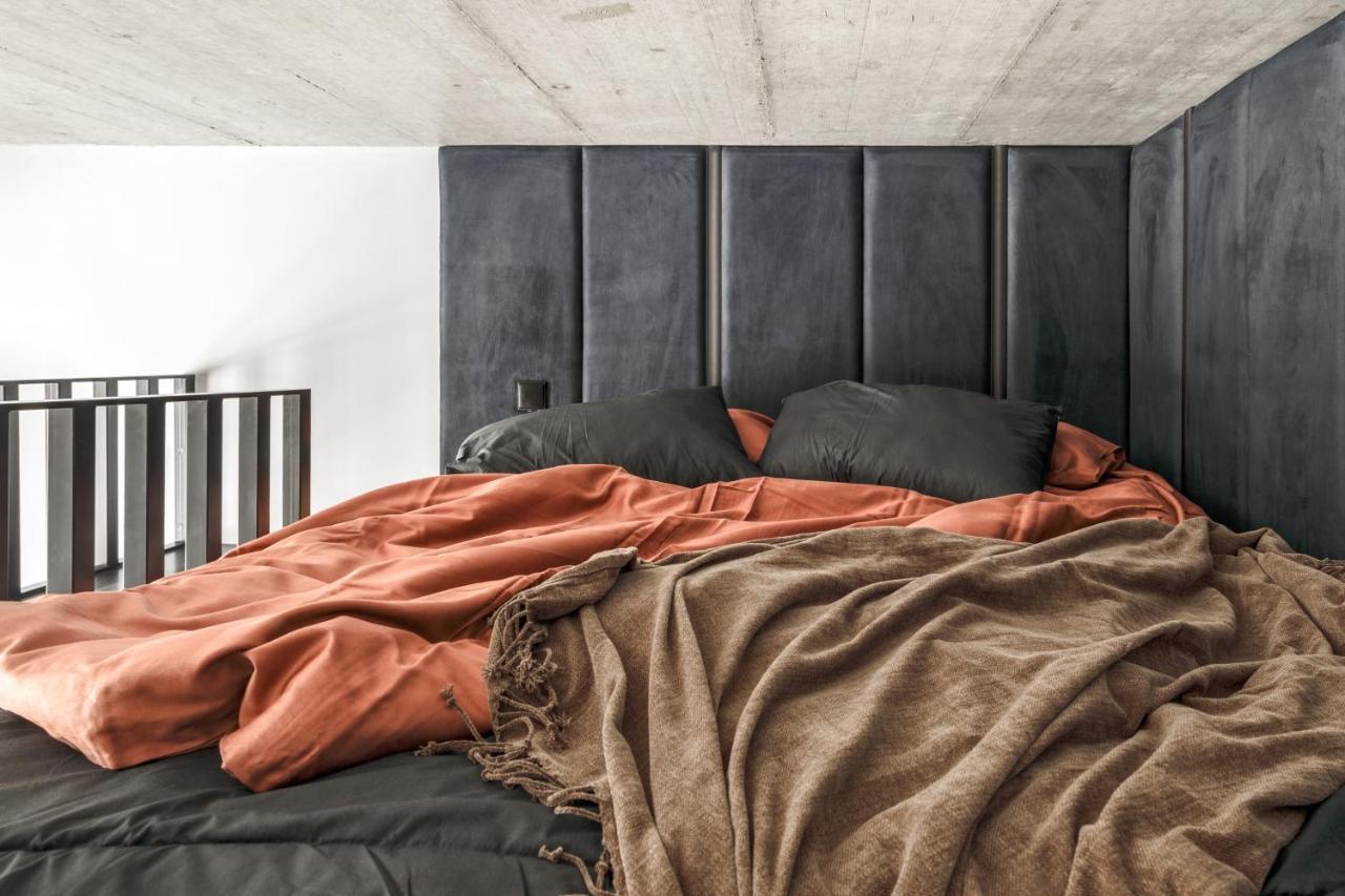 Ivis House Modern Apartment in Vilnius Old Town with Balcony 2