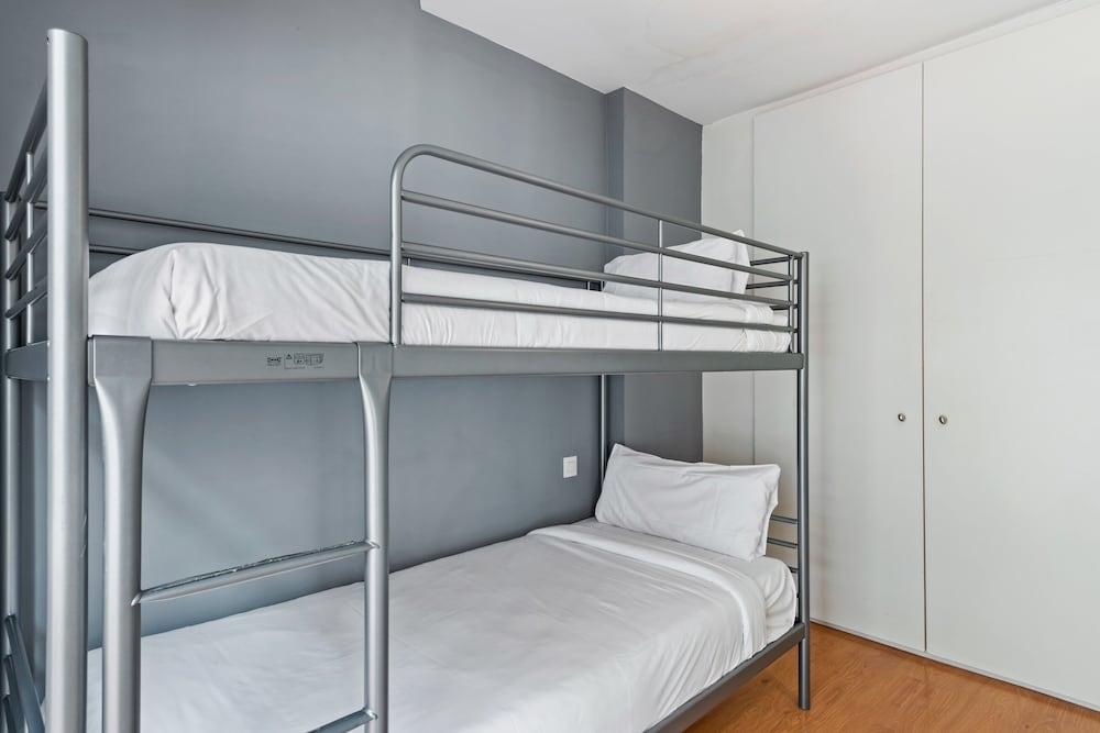 Modern And Chic Apartments in Gracia 2