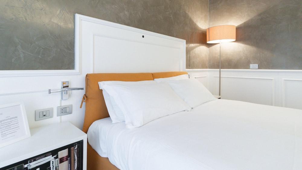 Italianway - Corso Venezia 7 1