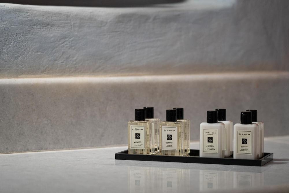 Madame Kalitsi-Ioli Standard Room 2