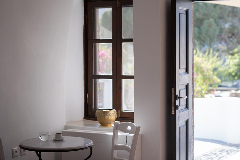 Madame Kalitsi-Irini Apartment 2