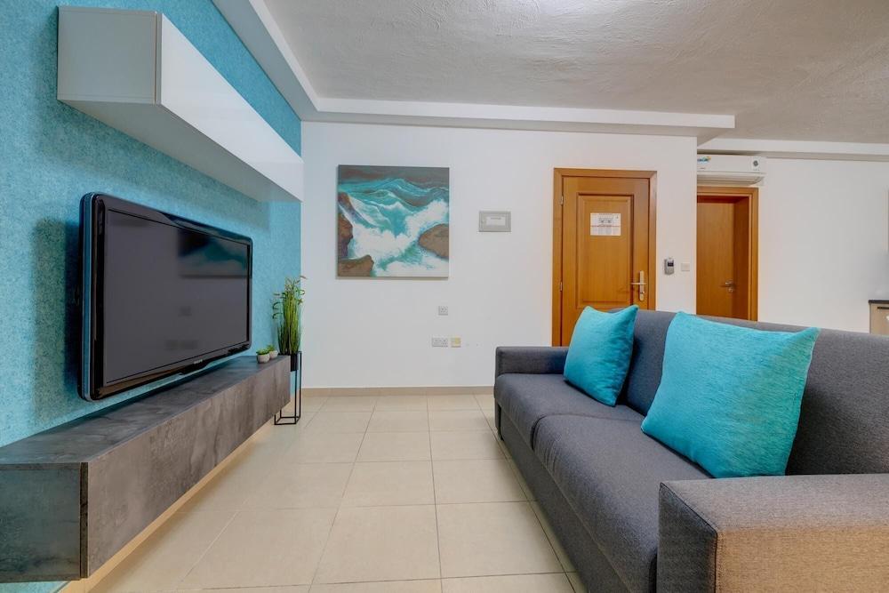 Sliema Tigne Suites 2
