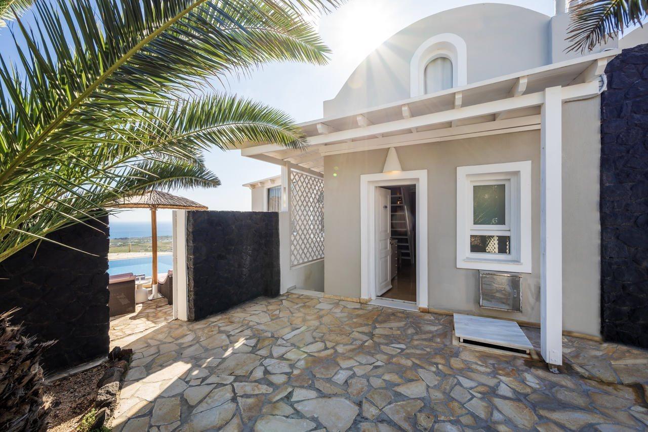 Smy Santorini Suites & Villas