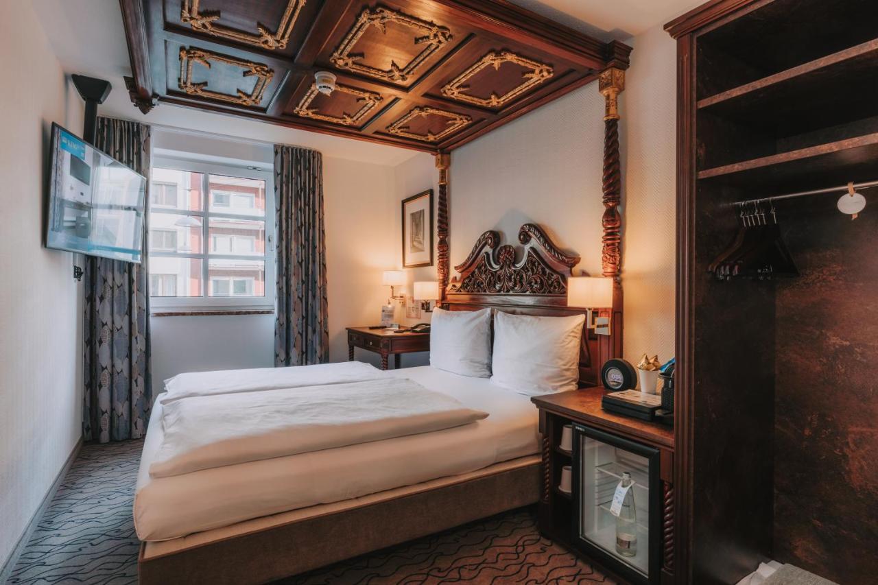 King's Hotel Center 2