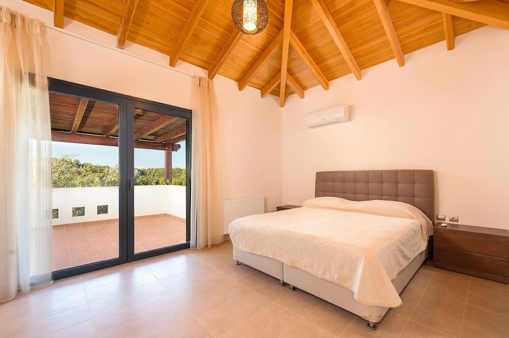 Seven Springs Apollon Villa 2