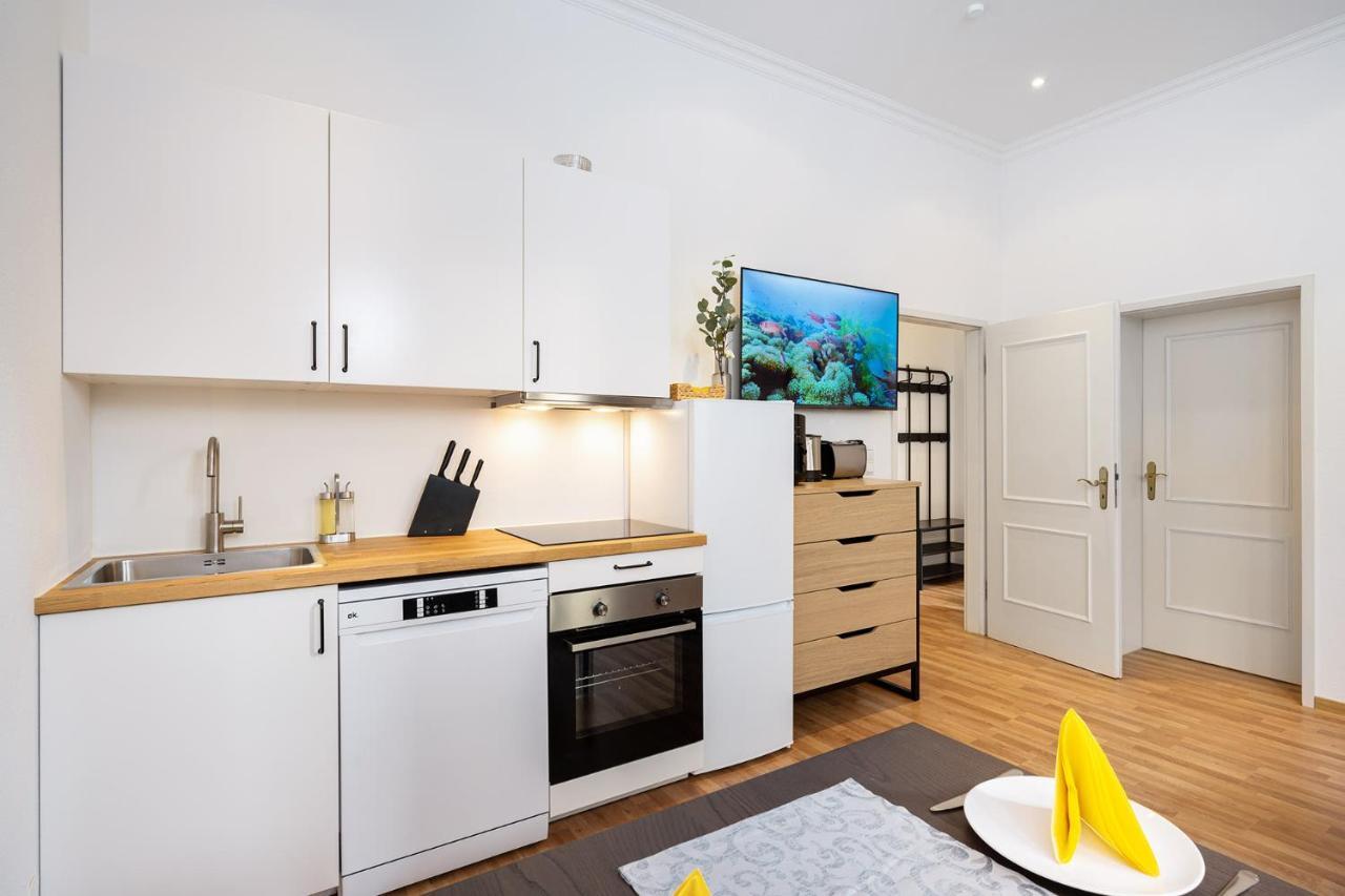 2bedroom in Historic Villa Near Nymphenburg Palace 1