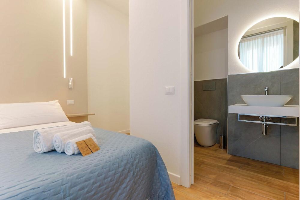 Aqua Comfort Rooms - Eja Sardinia 2