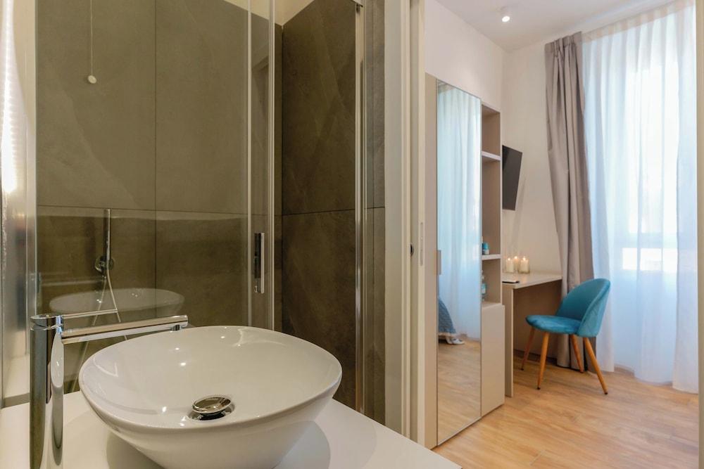 Aqua Comfort Rooms - Eja Sardinia 1