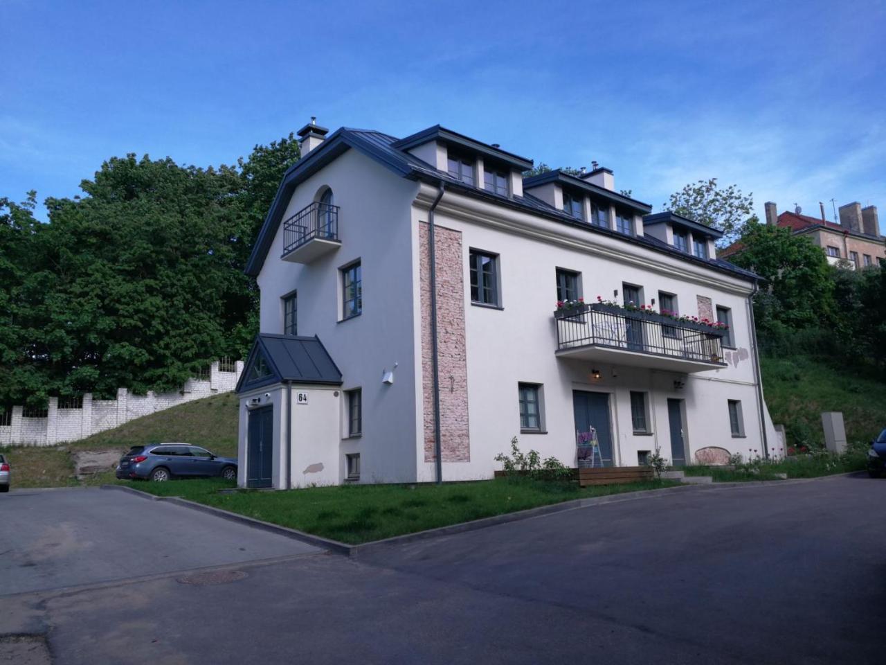 Unique Old Town Apartment 1