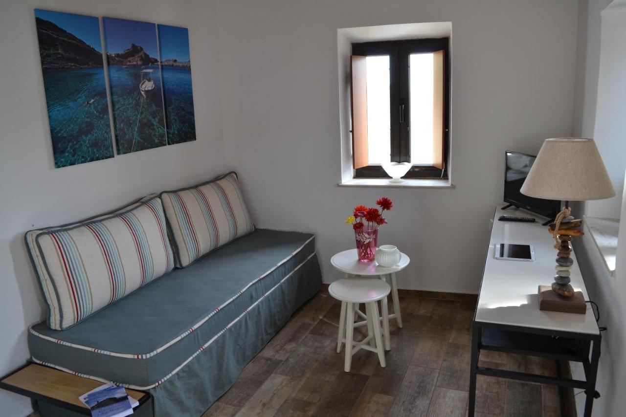 Casalindos Spitaki 1