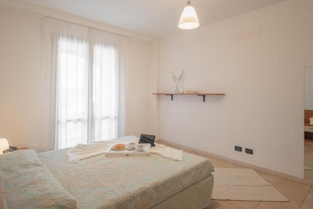 Stylish Residence Le Fontane 1 Bedroom Apartment Sleeps 4 Person-No2502 1