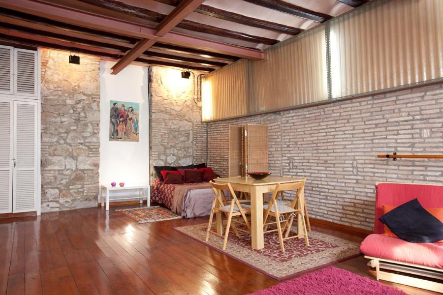 Gaudi Ramblas (Adults only) 1