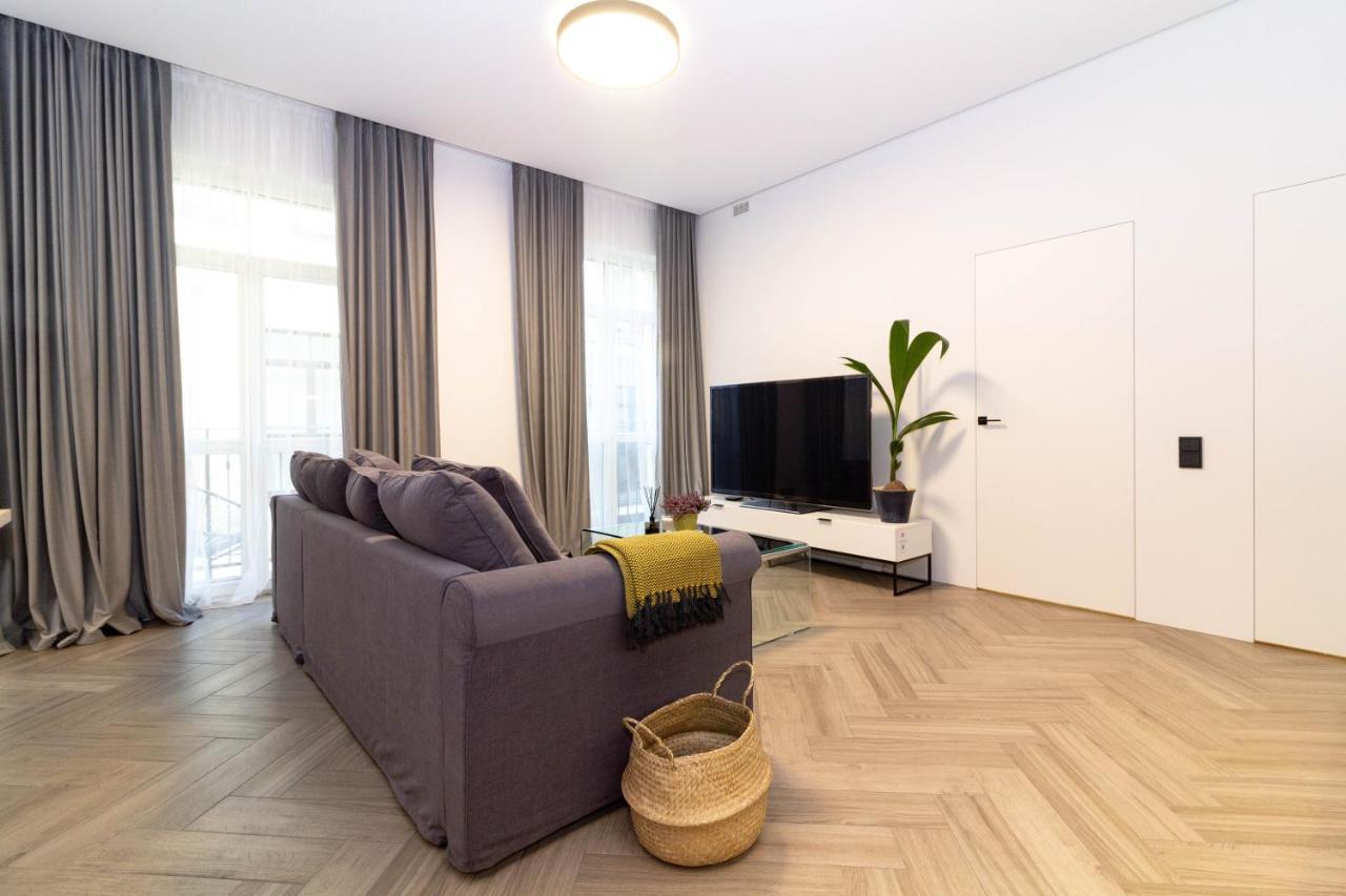 Cohost I Oldtown 60m2 Apt W-Garage Parking, Balcony & Self Check-In 2