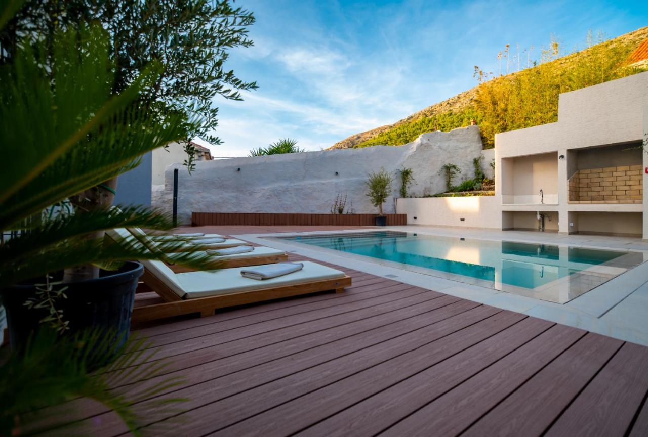 Cascade Luxury Apartments