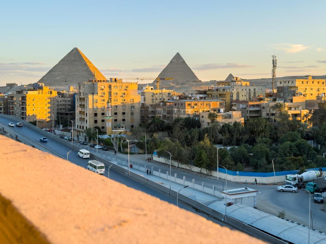 Royal Crown  Pyramids Hotel 2