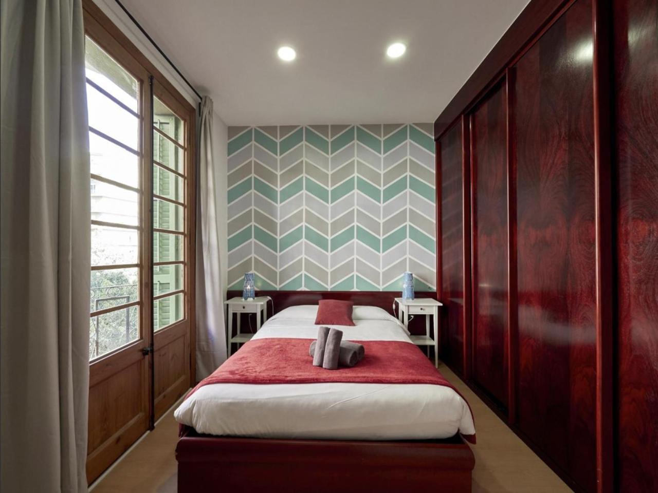 Avenida Gaudi Barcelona 1