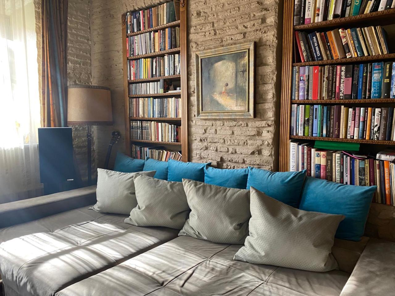 Uzupis Angel 3 Bedroom Apartment 2