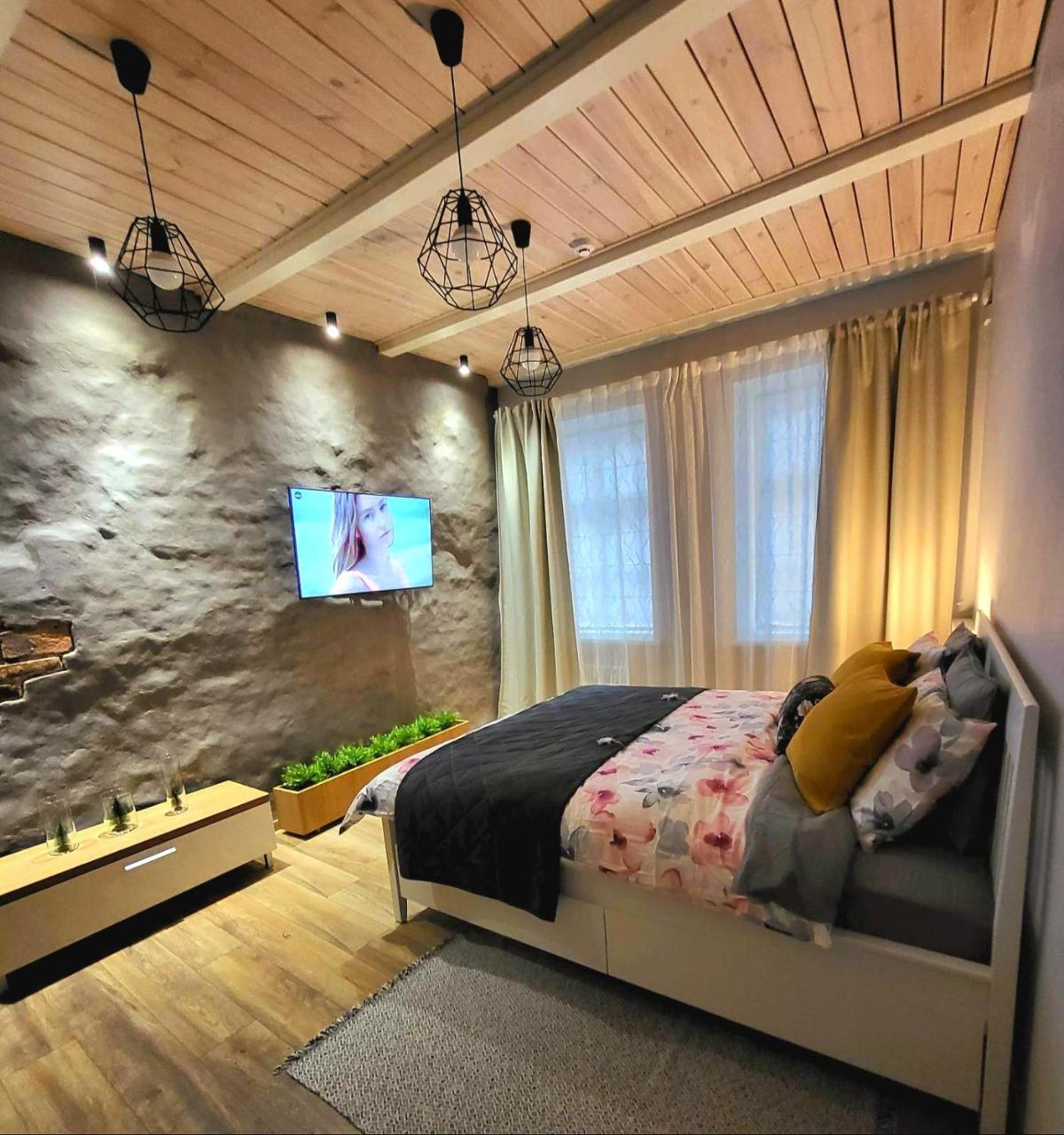 Cosy And Authentic Apartment in Vilnius Old Town 2