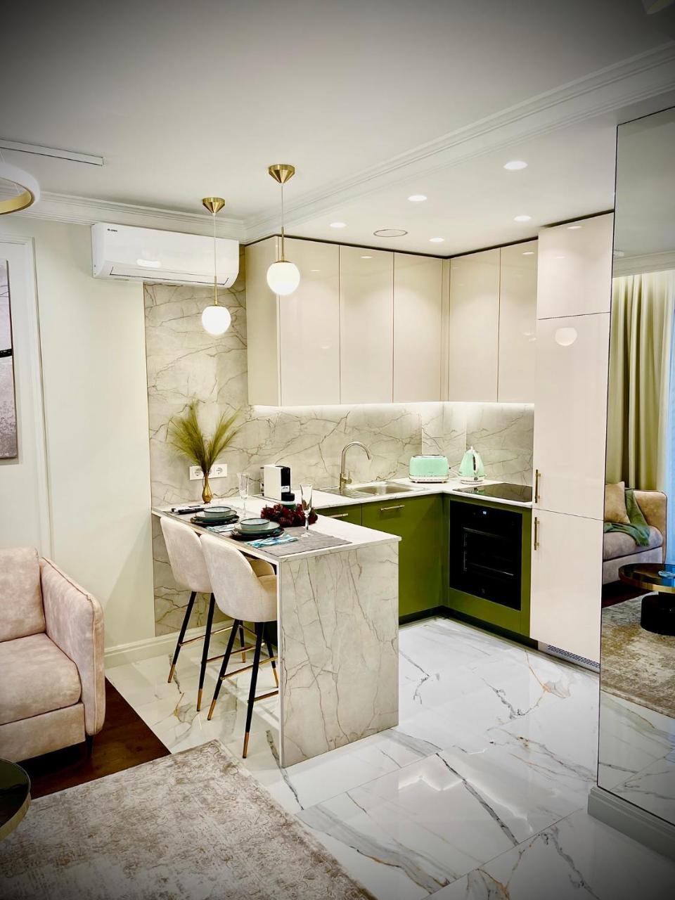 New Luxury Apartment & Free Parking 2