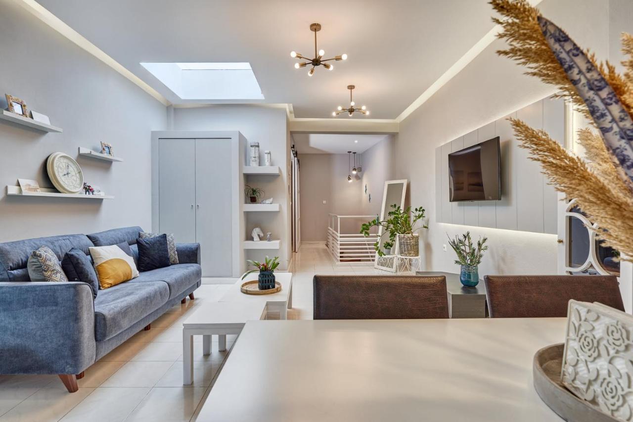 Old Town Luxury Velvet Apartment 1